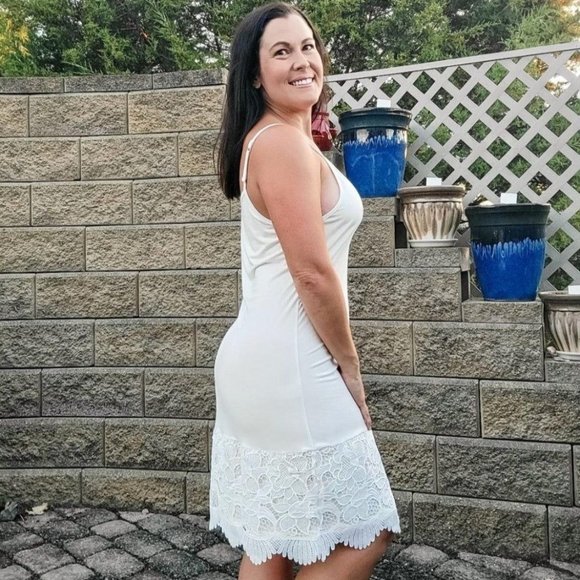 Off White New Scalloped Guipure Lace Dress Extender - Picture 5 of 7